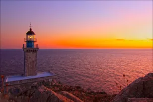 Μάνη – Ταίναρο: Το άγριο άκρο της Πελοποννήσου κορυφαίος καλοκαιρινός προορισμός