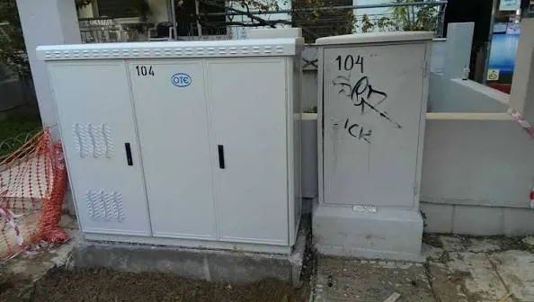 Πάτρα: Νέες καμπίνες στα πεζοδρόμια – Το γρήγορο ίντερνετ και ο χώρος που μένει στον πεζό