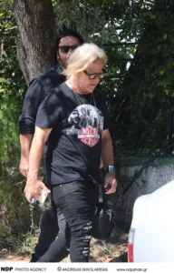 «Μπαμπά μου είχες υποσχεθεί ότι θα κακομάθεις τα εγγόνια σου και θα με βασανίσεις», συγκλόνισε στον επικήδειο ο γιος του Λορέντζο Καριέρε, ΦΩΤΟ