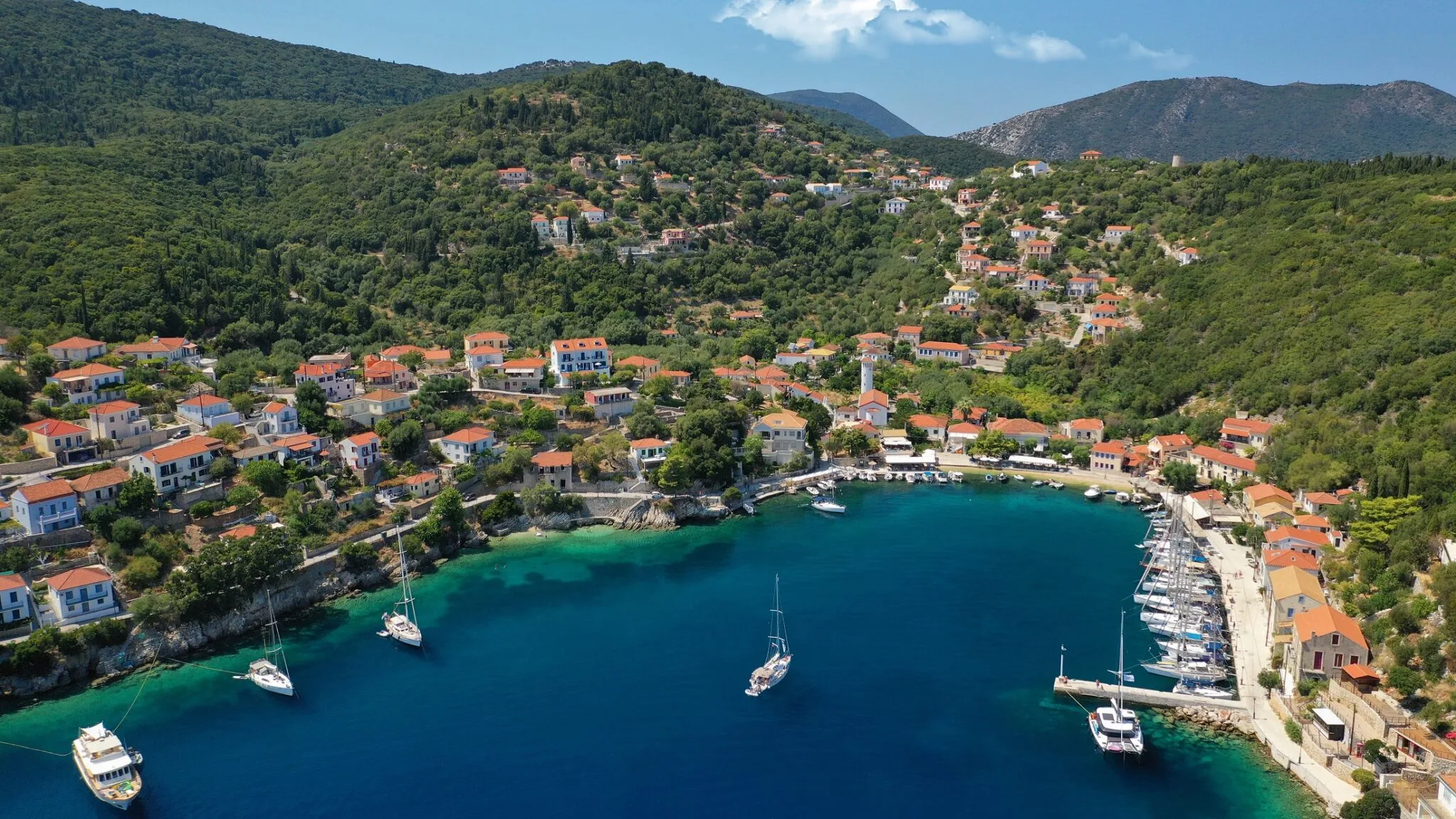 Ιθάκη: Το νησί που σε κάνει να ξεχάσεις τι σημαίνουν βιαστικές διακοπές Ιθάκη: Το νησί που σε κάνει να ξεχάσεις τι σημαίνουν βιαστικές διακοπές