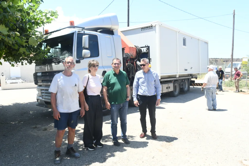 Πάτρα: Στήθηκαν οι πρώτοι οικίσκοι για τις πυρόπληκτες οικογένειες σε Βραχνεΐκα και Τσουκαλαίικα Πάτρα: Στήθηκαν οι πρώτοι οικίσκοι για τις πυρόπληκτες οικογένειες σε Βραχνεΐκα και Τσουκαλαίικα