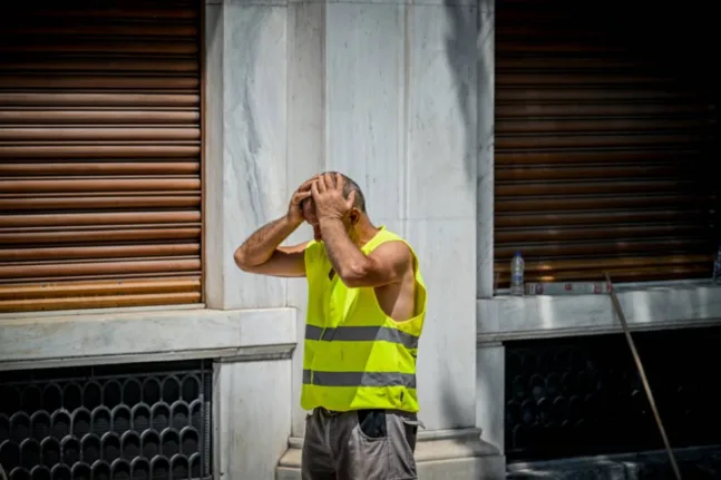 Καύσωνας: Υποχρεωτική στάση εργασιών 13:00 – 17:00 για υπαίθριες εργασίες και delivery – Τα έκτακτα μέτρα
