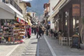 Καλάβρυτα: Χάνεται και ο Ιούλιος, βυθίζεται ο τζίρος λόγω Οδοντωτού