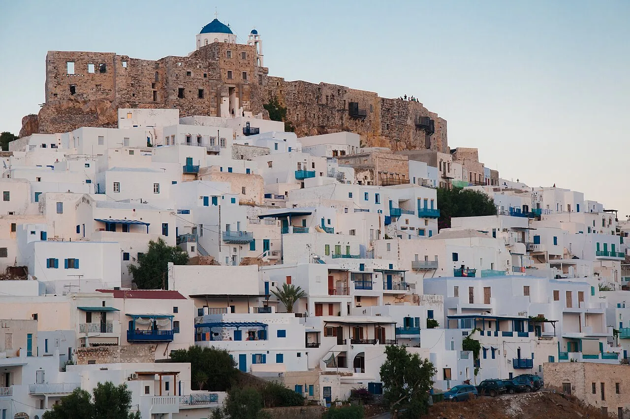 Λευκή Χώρα, τιρκουάζ νερά και νύχτες κάτω από το Κάστρο – Αυτή είναι η Αστυπάλαια Λευκή Χώρα, τιρκουάζ νερά και νύχτες κάτω από το Κάστρο – Αυτή είναι η Αστυπάλαια