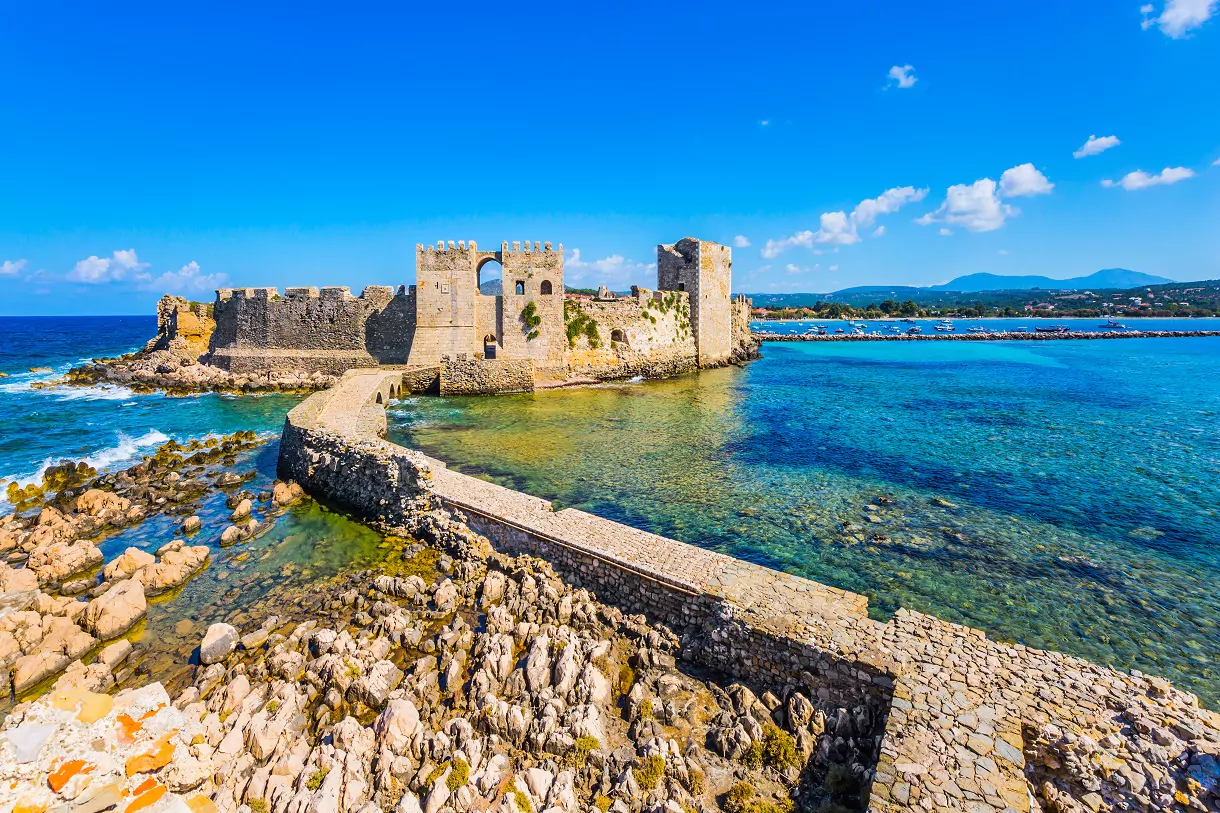 Η Πελοπόννησος του Νόλαν: Road trip στα 5 σημεία γυρισμάτων Η Πελοπόννησος του Νόλαν: Road trip στα 5 σημεία γυρισμάτων