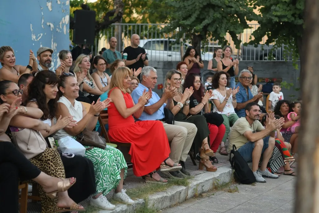 Πάτρα: Τα παιδιά του ΚΔΑΠ Δροσιάς γέμισαν χρώματα την καλοκαιρινή τους γιορτή ΦΩΤΟ Πάτρα: Τα παιδιά του ΚΔΑΠ Δροσιάς γέμισαν χρώματα την καλοκαιρινή τους γιορτή ΦΩΤΟ