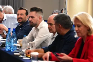 ΣΥΡΙΖΑ ώρα μηδέν: Τελεσίγραφο Πολάκη, πυρά στον Τσίπρα και κάθοδος στις κάλπες