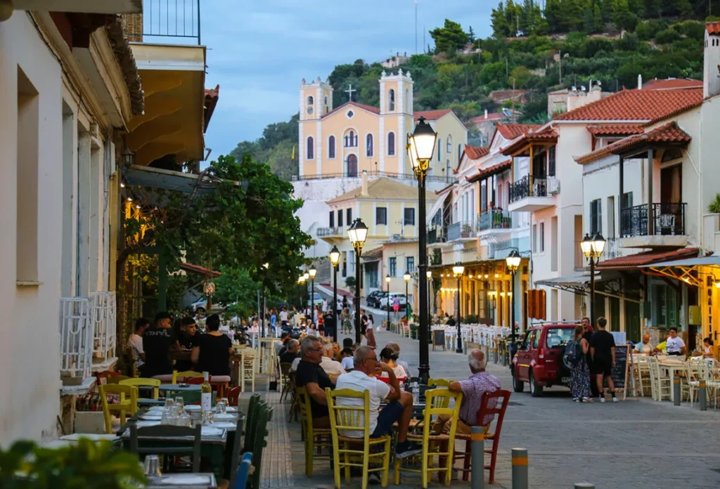 Η παραθαλάσσια πόλη της Πελοποννήσου που αξίζει να ανακαλύψεις αυτό το καλοκαίρι Η παραθαλάσσια πόλη της Πελοποννήσου που αξίζει να ανακαλύψεις αυτό το καλοκαίρι