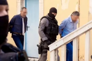 Κύκλωμα της Κρήτης: «Πορίσματα κατά παραγγελία» και οκτώ δωροληψίες – Στον ανακριτή ιατροδικαστής και τοξικολόγος