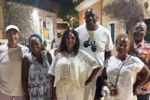 «Magic» καλοκαίρι στο Ιόνιο: Στους ειδυλλιακούς Παξούς ο θρύλος του NBA
