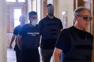 «Ήμουν σε άμυνα», υποστηρίζει ο 41χρονος - Ολοκληρώθηκαν οι απολογίες για τη δολοφονία 41χρονης στη Σύρο