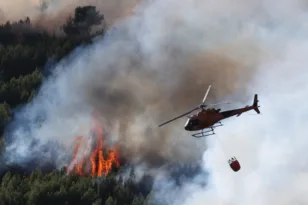 Γαλλία: Δύο χιλιάδες πυροσβέστες παλεύουν με το πύρινο μέτωπο, ΒΙΝΤΕΟ