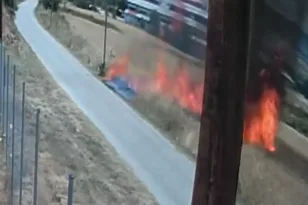 Το βίντεο της τραγωδίας στο Ωραιόκαστρο, καταγράφηκε πώς ξεκίνησε η φονική φωτιά από ένα τσιγάρο