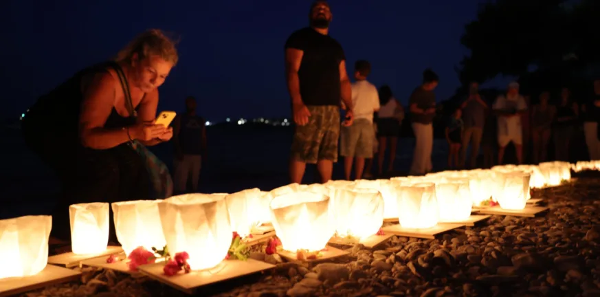 Μάτι: Η μνήμη των 104 θυμάτων ζωντάνεψε ξανά οκτώ χρόνια μετά τη φονική πυρκαγιά Μάτι: Η μνήμη των 104 θυμάτων ζωντάνεψε ξανά οκτώ χρόνια μετά τη φονική πυρκαγιά
