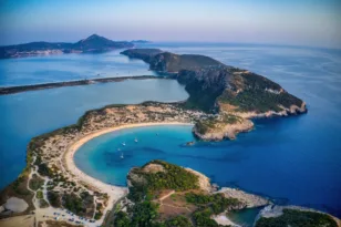 Η Πελοπόννησος του Νόλαν: Road trip στα 5 σημεία γυρισμάτων