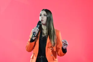 «Δεν πάω Χαριλάου Τρικούπη, μόνο το γραφείο μου είναι εκεί»: Η Κοροβέση κόβει τα σενάρια για ΠΑΣΟΚ