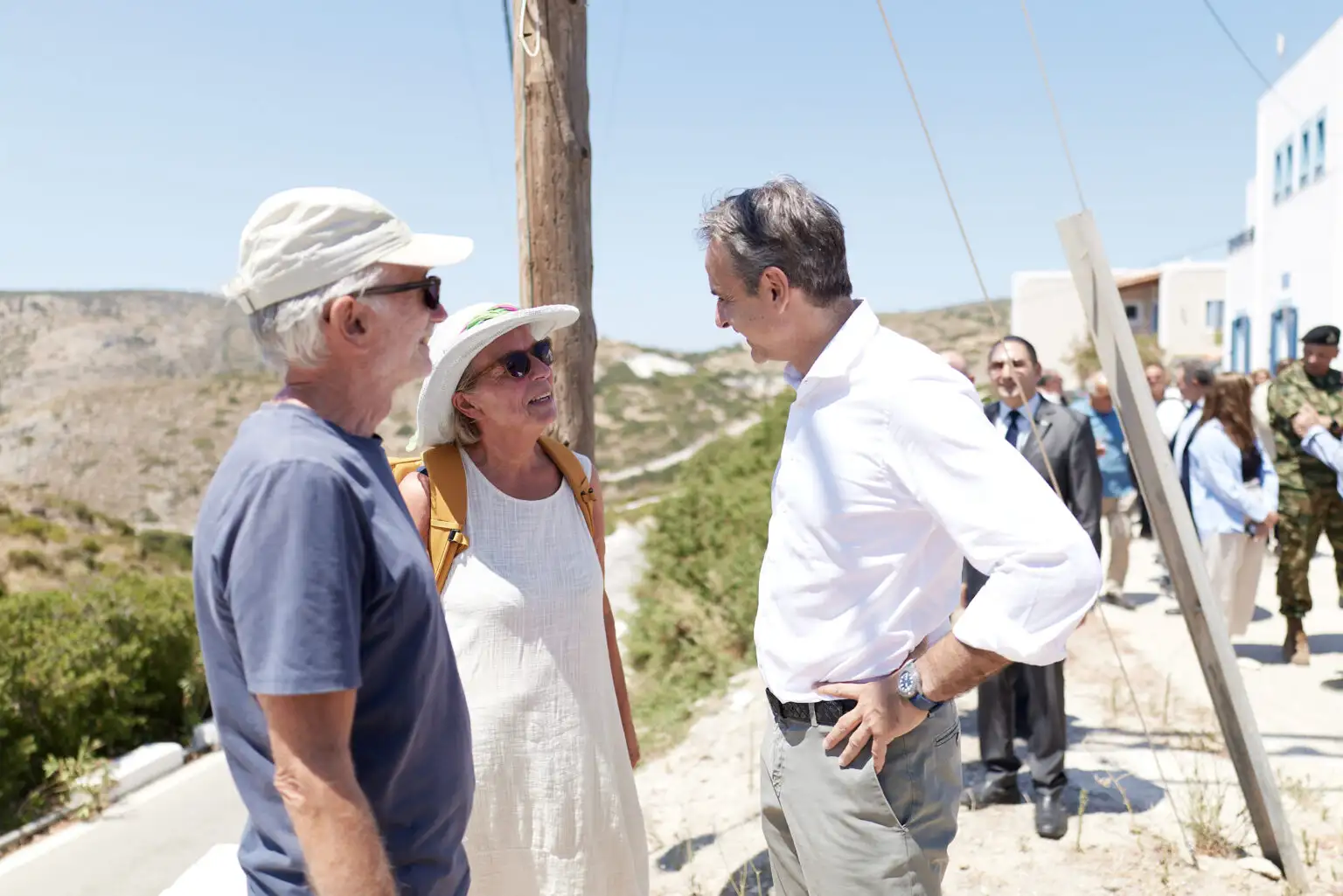 Μητσοτάκης: «Θα αντικαταστήσω δωρεάν όλα τα οχήματα στο Αγαθονήσι»