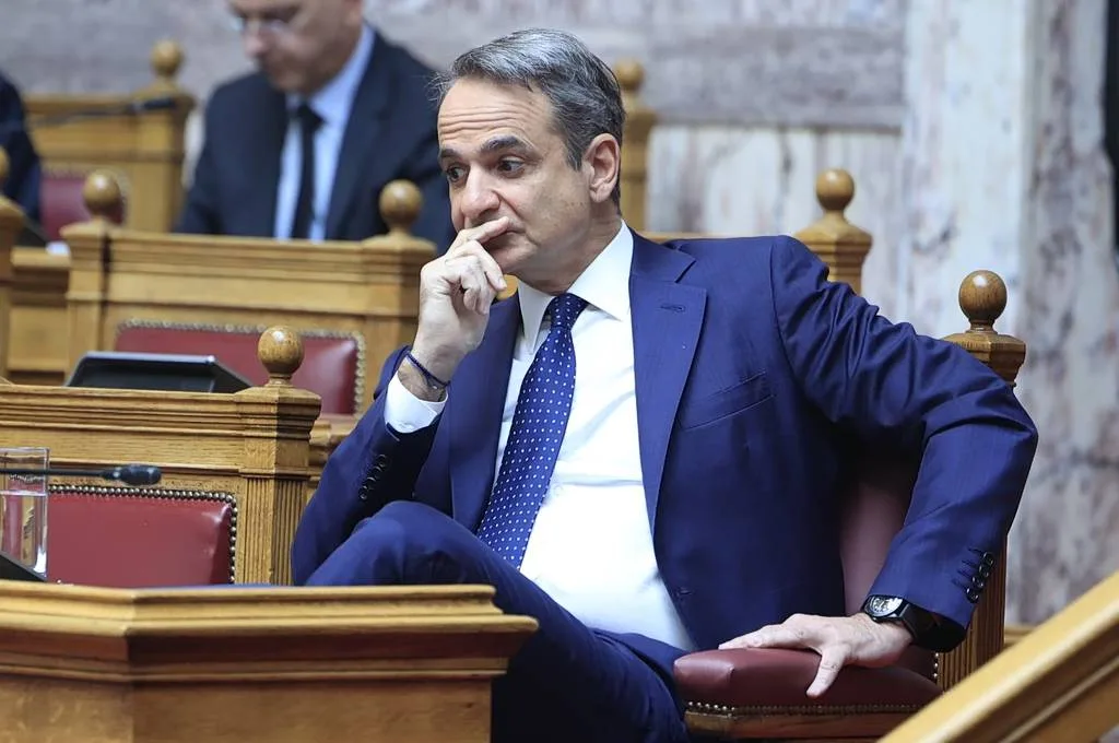 Πολιτικό «τικι-τάκα» από Μητσοτάκη: «Η ΝΔ θυμίζει την πρωταθλήτρια Ισπανία – Όποιος έχει την μπάλα, βάζει γκολ» Πολιτικό «τικι-τάκα» από Μητσοτάκη: «Η ΝΔ θυμίζει την πρωταθλήτρια Ισπανία – Όποιος έχει την μπάλα, βάζει γκολ»