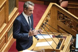Συνταγματική Αναθεώρηση: «Η Ελλάδα χρειάζεται νέο Σύνταγμα» – Σφοδρή επίθεση Μητσοτάκη σε ΠΑΣΟΚ και αντιπολίτευση