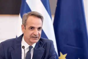 Μητσοτάκης για τους τρεις νεκρούς πυροσβέστες: «Η Πολιτεία τούς τιμά» – Προειδοποίηση για δύσκολες μέρες