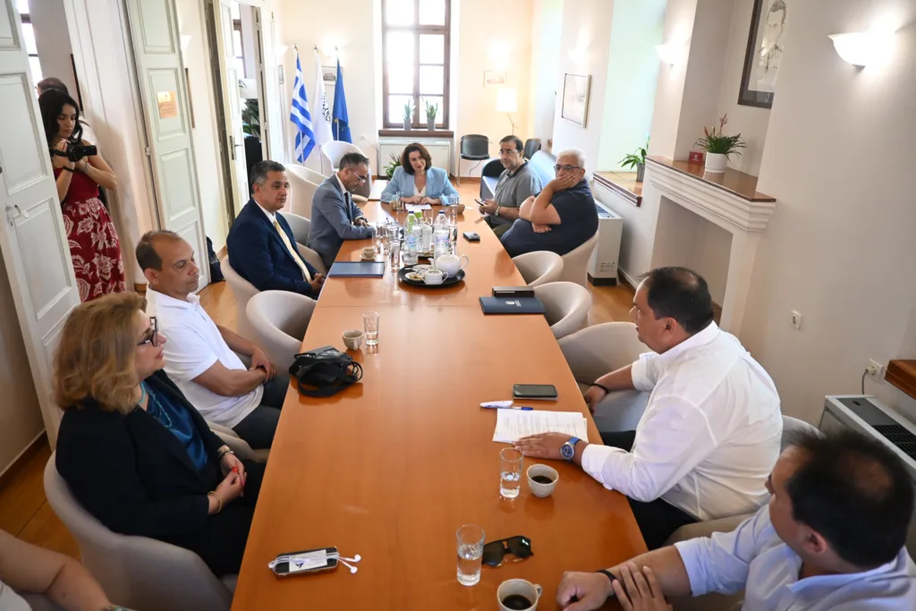 Επιμελητήριο Αχαΐας και Πανεπιστήμιο Πελοποννήσου εγκαινιάζουν στρατηγική συνεργασία για την ανάπτυξη, την καινοτομία και τη διασύνδεση της γνώσης με την επιχειρηματικότητα Επιμελητήριο Αχαΐας και Πανεπιστήμιο Πελοποννήσου εγκαινιάζουν στρατηγική συνεργασία για την ανάπτυξη, την καινοτομία και τη διασύνδεση της γνώσης με την επιχειρηματικότητα