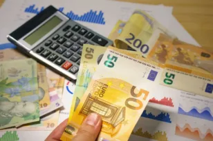 Χρήματα από την Εφορία; Τα 3 σημεία που πρέπει να ελέγξεις τώρα στο myAADE