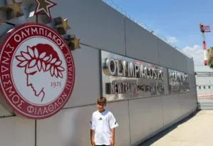 Από τη Φωκίδα στον Άτλαντα και μετά στον Ολυμπιακό!