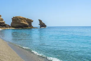 Ο καιρός την Κυριακή: Αίθριος ο ουρανός – Έως 35 βαθμούς η θερμοκρασία, ενισχυμένοι βοριάδες στα ανατολικά