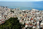 Ερευνα της Data Consultants: Δύο στους τρεις βλέπουν παρακμή στην Αχαΐα