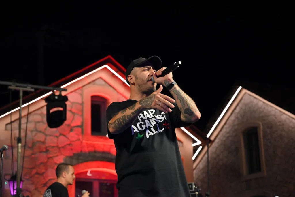 Πάτρα: Η νύχτα που η hip-hop δεν έκανε πίσω – Η Μάγδα Φύσσα στα Παλαιά Σφαγεία ΦΩΤΟ
