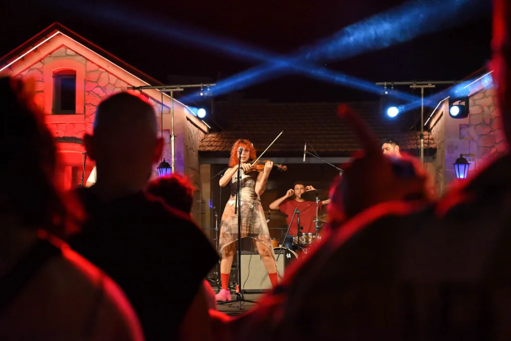 Πάτρα: Η νύχτα που η hip-hop δεν έκανε πίσω – Η Μάγδα Φύσσα στα Παλαιά Σφαγεία ΦΩΤΟ