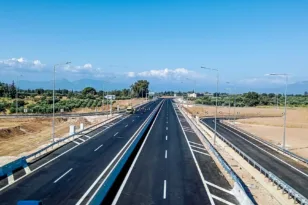 Πατρών-Πύργου: Συνελήφθη οδηγός που κινούνταν στο αντίθετο ρεύμα