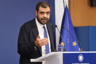 Μαρινάκης για «σπιτάκια ανακύκλωσης»: “Κάθε δαπάνη θα περνά από εγκεκριμένο σχέδιο”