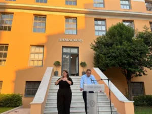 Πελετίδης: «Η Πάτρα δεν πωλείται» – «Την άλλη εβδομάδα η προμελέτη για το παραλιακό μέτωπο» - Πολιτικά μηνύματα και αιχμές από την εκδήλωση στο νέο Δημαρχείο
