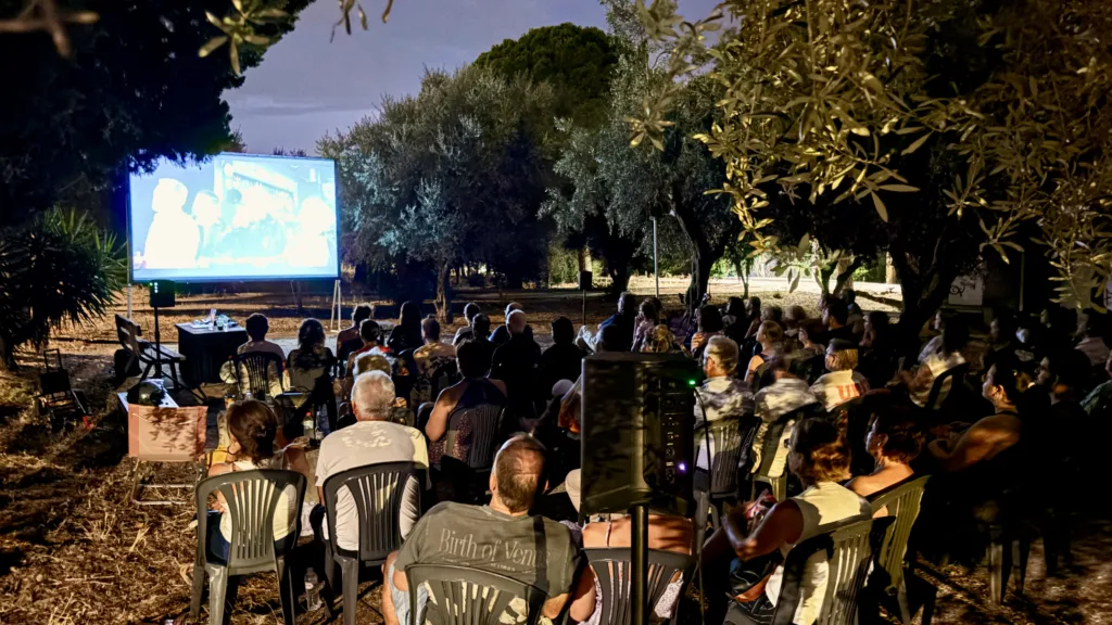 Δωρεάν σινεμά κάτω από τα αστέρια στο Κάτω Καστρίτσι – Τα «Πεσμένα Φύλλα» κλείνουν τον κύκλο προβολών Δωρεάν σινεμά κάτω από τα αστέρια στο Κάτω Καστρίτσι – Τα «Πεσμένα Φύλλα» κλείνουν τον κύκλο προβολών