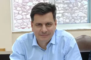 σπιράλ: Διαχρονικά «τσακωμένη» με τη νομιμότητα η Λαϊκή Συσπείρωση