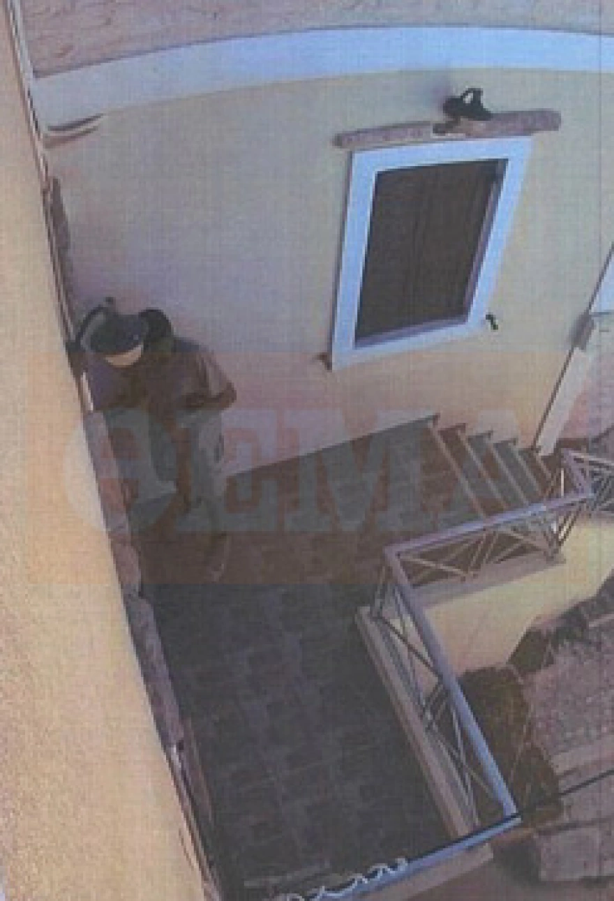 Σύρος: Καρέ-καρέ η άφιξη και η καταδίωξη της 41χρονης διασώστριας του ΕΚΑΒ