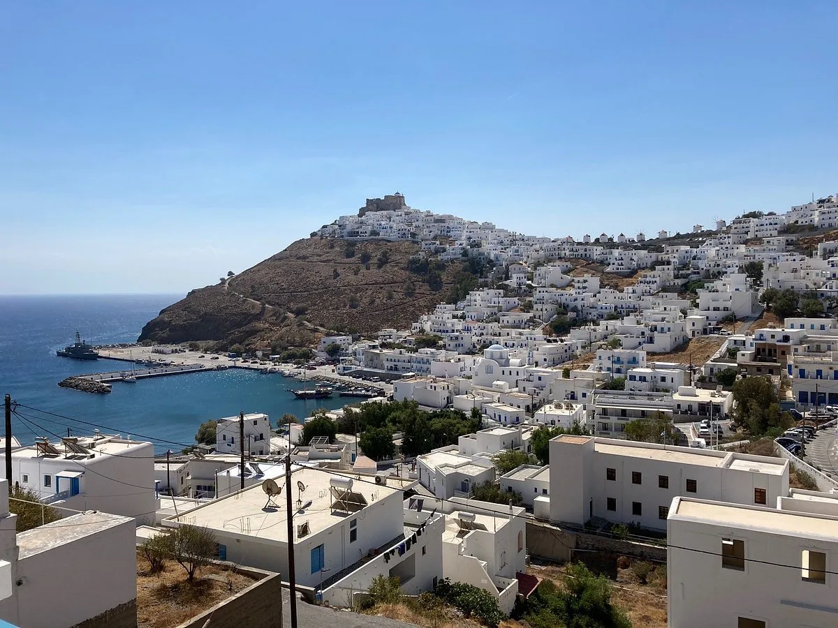 Λευκή Χώρα, τιρκουάζ νερά και νύχτες κάτω από το Κάστρο – Αυτή είναι η Αστυπάλαια Λευκή Χώρα, τιρκουάζ νερά και νύχτες κάτω από το Κάστρο – Αυτή είναι η Αστυπάλαια