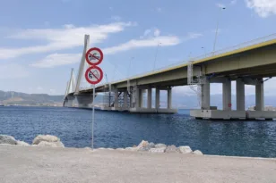 Πάτρα-Ρίο: «Βουτιά» στην κίνηση – Σύγχυση για το πού επιτρέπεται η κολύμβηση, πτώση του τζίρου έως και 30%