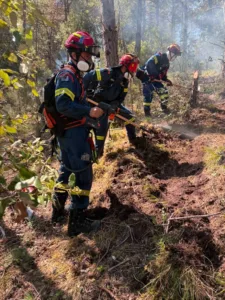 Γαλλία: Έλληνες πυροσβέστες επιχειρούν καθημερινά στα πύρινα μέτωπα της Νότιας χώρας, ΒΙΝΤΕΟ