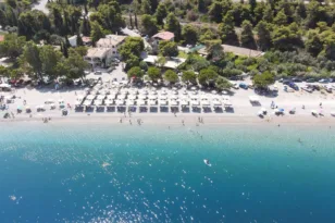8 παραλίες της Πελοποννήσου που λίγοι γνωρίζουν: Μικροί παράδεισοι μακριά από την πολυκοσμία