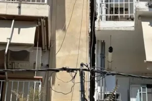 Πετράλωνα: Η φωτογραφία που έδειχνε την κατάρρευση – Το κενό των 30 εκατοστών πριν πέσει η πολυκατοικία