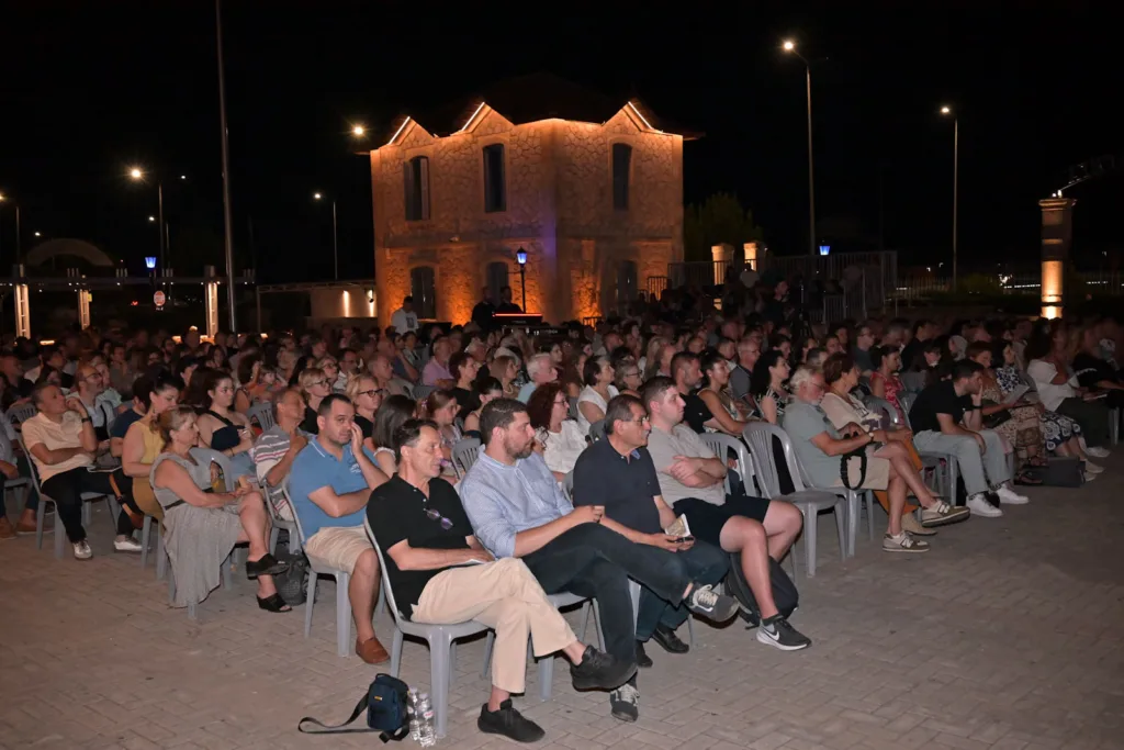 Στα Παλαιά Σφαγεία ακούστηκαν 40 χρόνια μουσικής ιστορίας της Πάτρας ΦΩΤΟ
