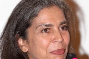 Σαβίνα Γιαννάτου: Το τελευταίο αντίο στη μητέρα της – Έφυγε στα 104 χρόνια της