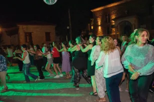 Αιγιαλεία: Το Disco Party της Σελιάνας έσπασε τα ντεσιμπέλ ΦΩΤΟ