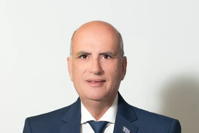 Άρση της μονιμότητας στο ΕΣΥ: Ποιος θα μείνει να υπηρετήσει τη δημόσια υγεία;