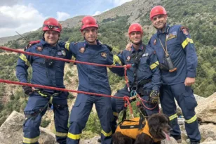 Άνδρες της 6ης ΕΜΑΚ «βούτηξαν» σε χαράδρα 30 μ. στο Παναχαϊκό και διέσωσαν την πανέμορφη «Βούλα», ΦΩΤΟ