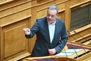 Νέα ρήξη στον ΣΥΡΙΖΑ: Ανεξαρτητοποιείται ο Σωκράτης Φάμελλος – Στον Κακλαμάνη με την επιστολή αποχώρησης