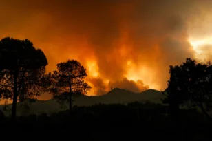Εφιαλτικές διαστάσεις η φωτιά σε Ισπανία-Γαλλία, χιλιάδες εκκενώσεις ΒΙΝΤΕΟ