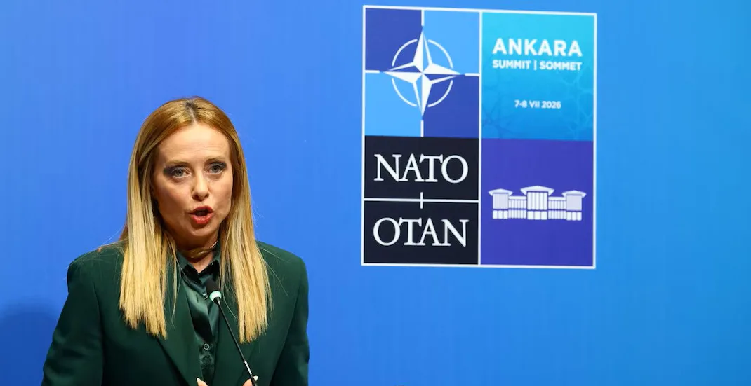 Μελόνι από ΝΑΤΟ: Ναι στις αμυντικές δαπάνες, αλλά με ιταλικούς όρους Μελόνι από ΝΑΤΟ: Ναι στις αμυντικές δαπάνες, αλλά με ιταλικούς όρους